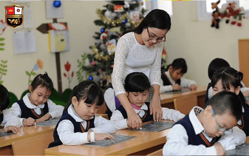 TRUNG CẤP VIỆT HÀN THÔNG BÁO TUYỂN SINH NĂM 2020